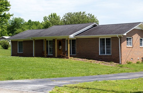Sparta House | Cozy Ranch Style Home