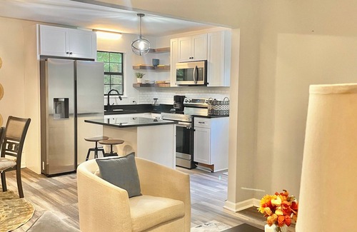 McDonald Cottage | Cozy Ranch with exercise equipment room, AC