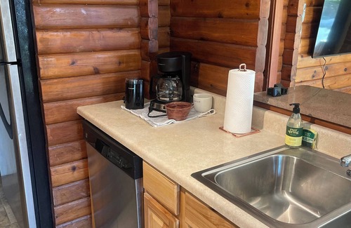 Upper Rattlesnake Cabin | Cozy Rattlesnake Creekside Cabin Retreat