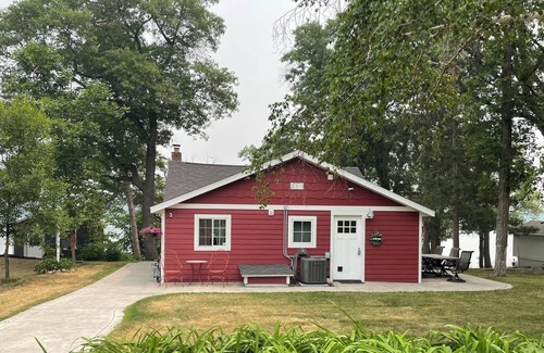 Clear Lake House | Cozy red cabin on Briggs Lake Chain w/boat house