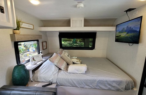Goose Creek House | Cozy relaxing RV/Camper Goose Creek