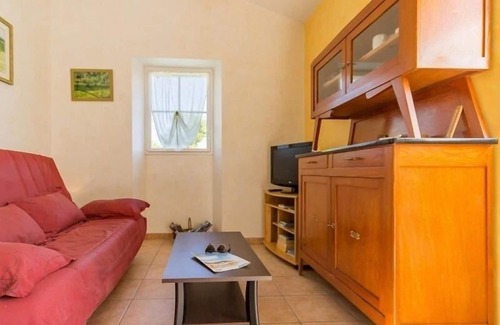 Saint-Pere-en-Retz Cottage | Cozy Renovated Cottage with SPA, Near Pornic, Family-Friendly, Wifi, Baby Gear Included