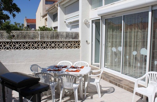 Port-la-Nouvelle House | Cozy Renovated House, 100m from Beach, 6 Guests, Terrace, Garage