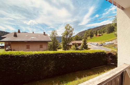 La Clusaz Apartment | Cozy Renovated Studio with Balcony, Garage, and Mountain Views in La Clusaz