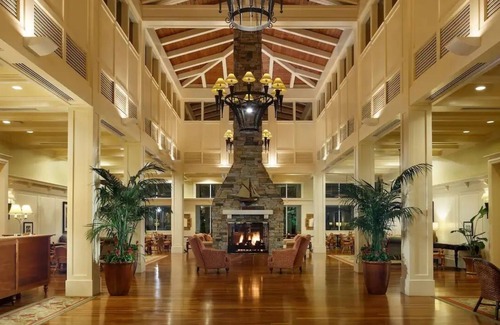Bonita Springs Resort | Cozy resort in tranquil Bonita Springs with AC, WiFi, fitness room