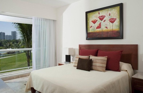 Playa Diamante Resort | Cozy resort in wonderful Acapulco de Juárez with AC, WiFi