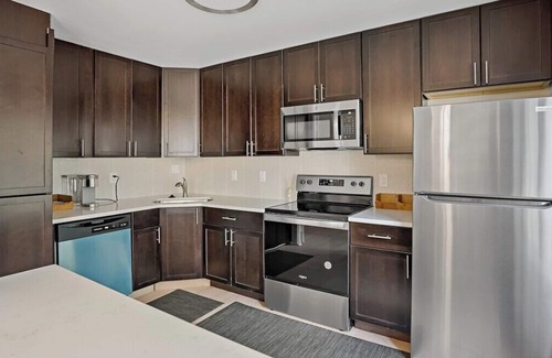 Reston House | Cozy Reston Main Retreat
