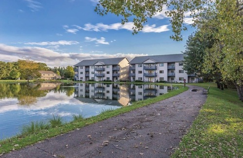Lake Delton Condo | Cozy Retreat: 2BR King Suite @ Wyndham Tamarack