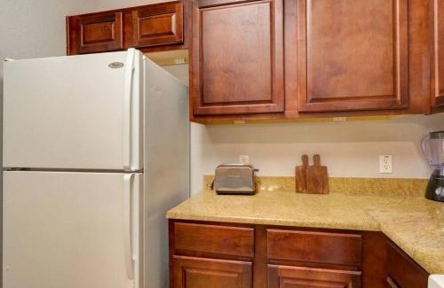 Four Corners Apartment | Cozy Retreat - Close to Disney & Golf