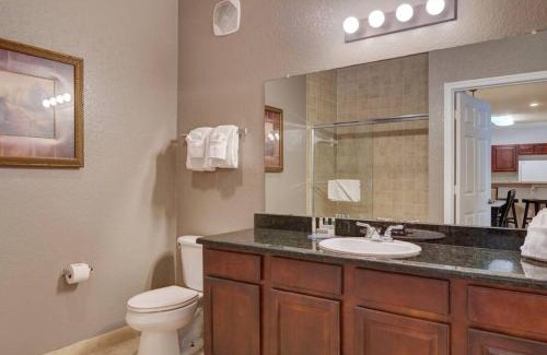 Four Corners Apartment | Cozy Retreat - Close to Disney & Golf
