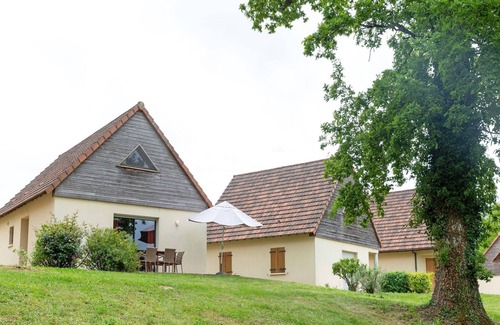 Lacapelle-Marival House | Cozy Retreat with Shared Pool
