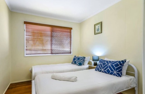 Sunnybank Hills House | Cozy retreat house with 3BR