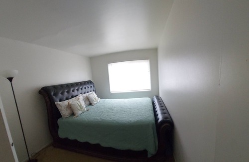 Hanover Park Apartment | Cozy retreat in a two bedroom apartment