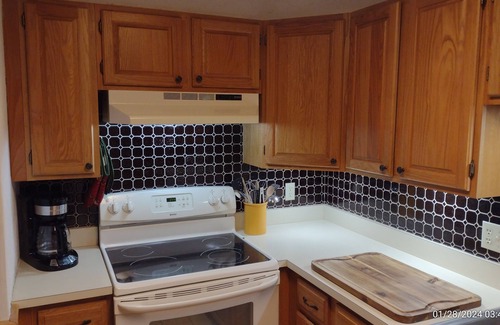 Jackson Condo | Cozy retreat in Bartlett NH. Close to North Conway, Skiing and Story Land.