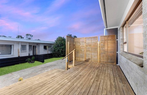 Henderson House | Cozy Retreat in Henderson