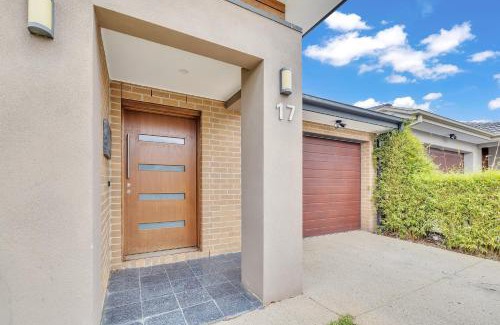 Craigieburn House | Cozy Retreat in the Heart of Craigieburn