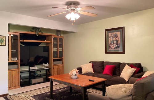 Madison Condo | Cozy Retreat in the Heart of Madison