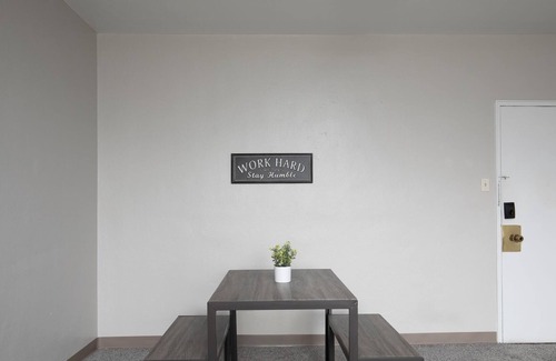 Redmont Park Apartment | Cozy Retreat♛near UAB♛Fast Wifi✓Remote Work Space✓