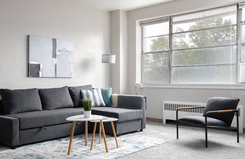 Redmont Park Apartment | Cozy Retreat♛near UAB♛Fast Wifi✓Remote Work Space✓