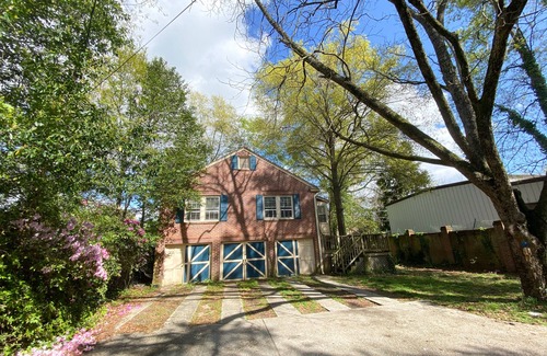 Shandon House | Cozy retreat near Williams Brice/Ft. Jackson/UofSC