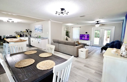 Theodore House | Cozy retreat offers the perfect blend of Southern Charm and modern convenience