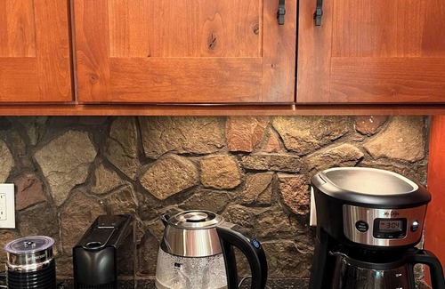 Narrowsburg House | Cozy Retreat: Private 5-Acre Haven with AC close to Bethel Woods