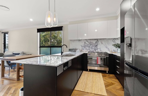 Camp Hill House | Cozy Retreat with Modern Comforts (Entire place)