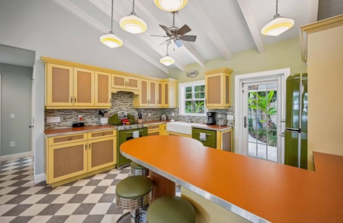 Holmes Beach Cottage | Cozy Retro Cottage located less then 2 blocks from the Gulf Beach - Heated Pool in Private Oasis!