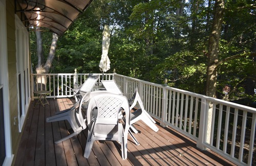 Southeast Raleigh House | Cozy Retro Game Filled Ranch Near Downtown
