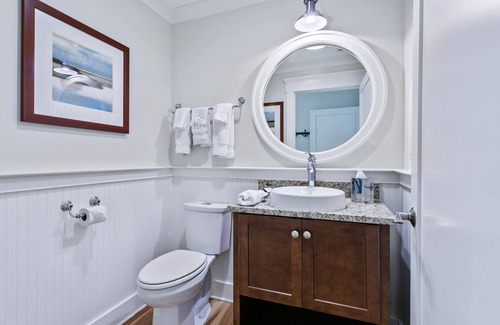Kingsmill Cottage | Cozy River 3 Bedroom Family Cottages