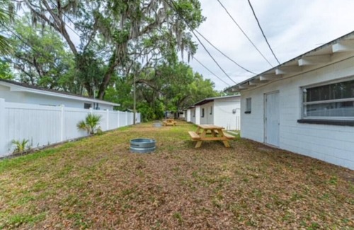 Chassahowitzka Cabin | Cozy River Cabin 1 Su
