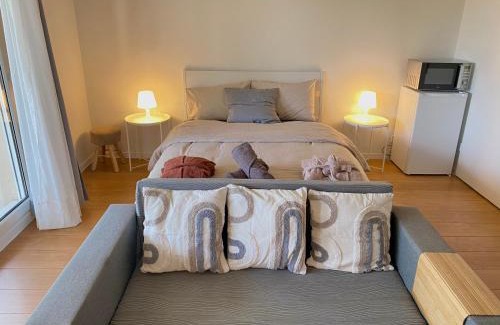 Neuilly-Plaisance Apartment | Cozy Riverfront Living, 5-Min Walk To Riverside Train