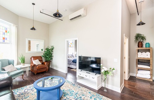 Constantine House | Cozy Riverside Retreat MICOWA105-6