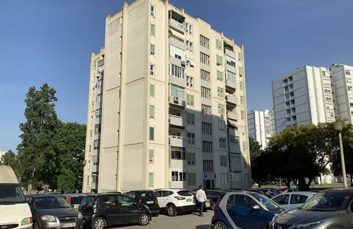Olivais Apartment | Cozy room next to Metro Station, close to Airport , easy access to city center