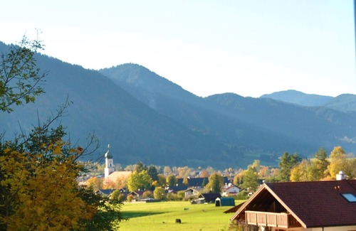 Oberammergau Hotel | Cozy room on the larch hill, hiking trails right outside the door