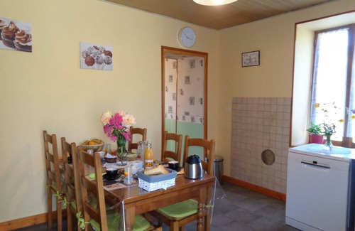 Saint-Marcel-dʼUrfe Cottage | Cozy rural cottage with terrace, pets welcome
