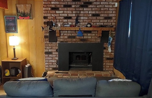 Forest Falls House | Cozy Rustic 1-bedroom mountain home with 2 fireplaces