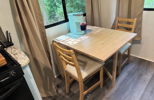 Athens House | Cozy RV 1 mile from DT Athens and 2 miles from Sanford Stadium!