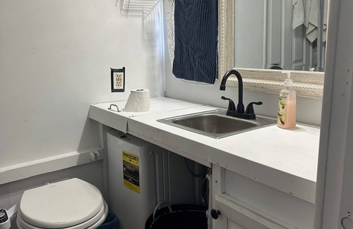 Snow Hill House | Cozy RV in Snow Hill please enjoy a peaceful relaxing day.