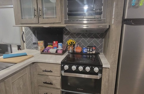 Muskogee County House | Cozy RV with AC and WiFi in serene Haskell