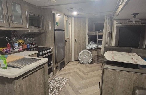 Muskogee County House | Cozy RV with AC and WiFi in serene Haskell