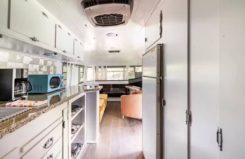 Auburn House | Cozy RV with AC and WiFi in charming Auburn countryside