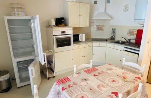 Amelie-les-Bains-Palalda Apartment | Cozy Studio for 2 with WiFi & Parking – 50m from Amélie-les-Bains Cures
