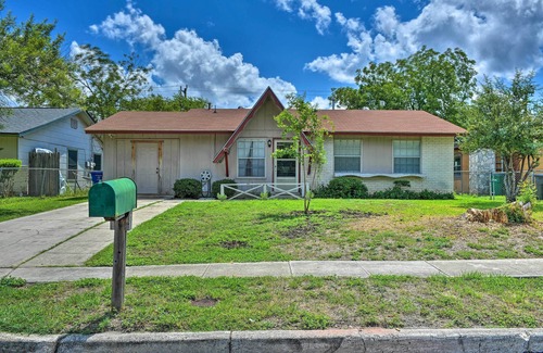 Southside House | Cozy San Antonio Family Home: 3 Mi to Lackland AFB