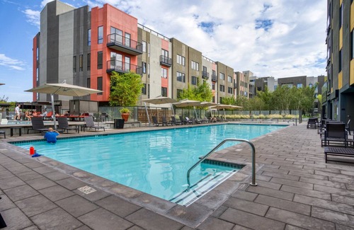 The Villas Apartment | Cozy Santana Row 1BR w/Pool, Gym, nr. Googleplex Campus by Blueground