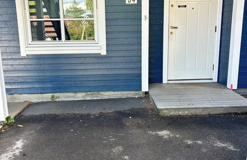 Alna Apartment | Cozy Scandinavian apartment in Oslo- Free parking and close to many amenities