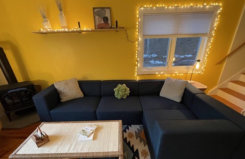 Willow House | Cozy & Scenic Town of Woodstock Home with a View