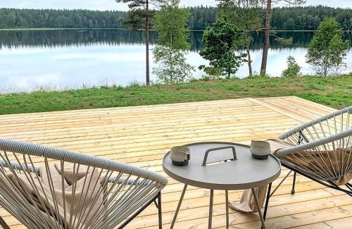 Hacksvik House | Cozy Sea House with Guest Cottage