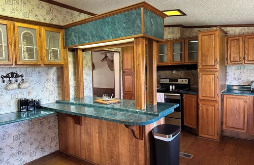Clopton Cabin | Cozy Secluded Cabin with Private Pond Near Lake Eufaula