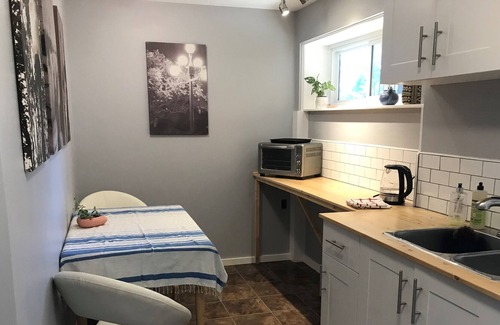 Comox Apartment | Cozy Self-Contained Suite in Comox